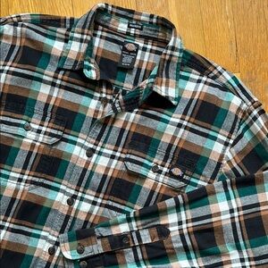 Dickies Men's Black and Green Plaid Cotton Flannel Button Down Shirt